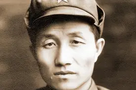 程子华负伤住院，院长问：中央红军可以吃鸡吗图片