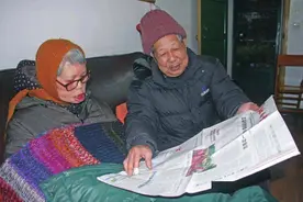 工友临终托孤，他迎娶工友遗孀，一生没有亲生骨肉，表示：不后悔图片