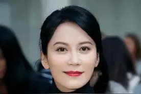 端庄优雅的俞飞鸿，温婉秀丽，楚楚动人的写真照图片