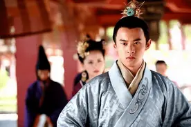 暴躁老哥汉景帝：棋盘砸死堂兄，逼死父亲男宠，提刀欲和野猪搏斗图片