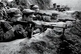 "中国狙神"张桃芳:32天击杀214名美军,吓得敌军都不敢上大号!图片