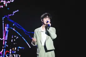 芒果头条丨周深的“缺点”，终于被网友发现了…图片