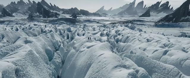 火了几十年，连特效都没有，也敢打脸漫威，他凭什么？