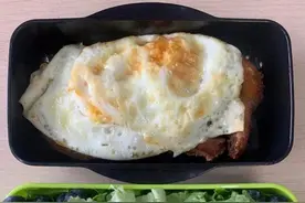 每天带饭去上班很丢人吗图片