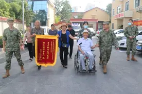 河南省军区郑州第六干休所用心用情服务赢得老首长及家人赞扬图片
