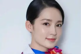 中国空姐图集，空姐装光芒耀眼图片