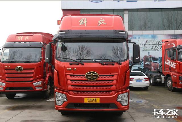 260马力6米8载货车，配同级最宽驾驶室，解放JK6中卡合规拉10吨