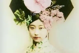 国博：很多所谓的清宫正剧，头发可能都梳错了图片
