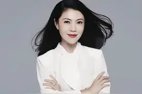 时尚魔头苏芒：发丑照毁伊能静婚礼，因合影得罪洪晃遭其暗讽图片