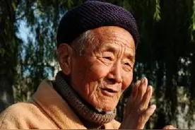 海贤老和尚：112岁圆寂，一字不识，一句南无阿弥陀佛，念了92年图片