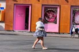 上海小公主，照出人性的丑恶图片