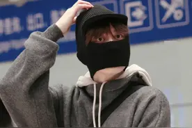 李易峰近况：乘250万豪车出行，仍被称为“白月光”“乖宝宝”图片