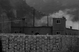 20岁“穷徒弟”娶了师母，当了继父，继女竟然也要嫁给他图片