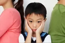 孩子说“在学校没朋友”，两类妈妈的不同回答，影响孩子人生格局图片