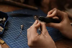 在江苏当辅警，是铁饭碗吗？透露大家愿意当辅警的原因图片