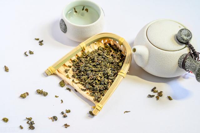 千万别小瞧了天天喝的茶，所有的树叶都能制茶吗？茶叶树叶的区别