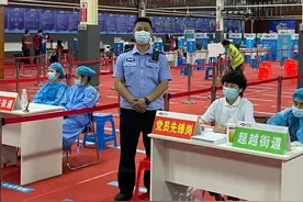 出身特警的他来到派出所工作，如何成为了辖区群众的“贴心人”图片