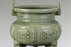 考古文物解读 ｜ 耀州窑青瓷刻花三足炉图片