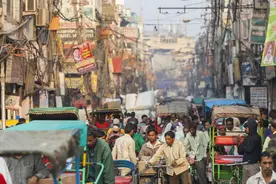 印度富家女来中国穷游，3天后落魄回国，坦言：我实在待不下去了图片