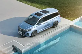 MPV安全性能天花板是哪辆车图片