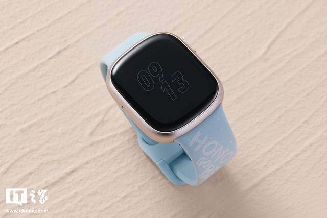 ��ҫ�ֱ� 4 ���飺��һ��˫����+����������+��999 Ԫ��= �����