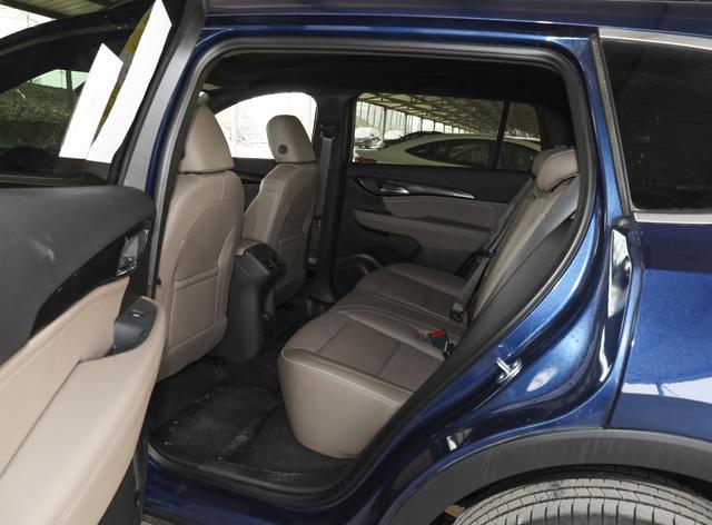 25万买这台23款昂科威Plus五座豪华型值不值？看完你就懂了