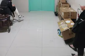 人生中充满了无奈，其中尤以手术室门口的等待为甚图片