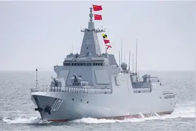 055型驱逐舰性能优异，8艘入列我国海军，在不同海区执行任务图片