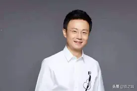 央视主持人刚强：41岁娶2婚春妮，43岁意外得子取名“刚好”图片