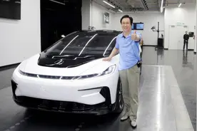 收割美国富豪！贾跃亭的FF91终于上市，220万元，每年10万服务费图片