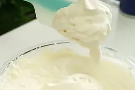 纯牛奶加黄油秒变淡奶油图片