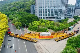 “超级巨无霸”厦门上路！视频来了→图片