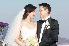 最强小三李嘉欣：十年玩转八个富豪，权贵都拜倒在她的裙下图片