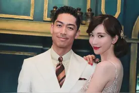 林志玲家暴风波后，参加采访1秒落泪手指发抖，双手掩面许久不语图片