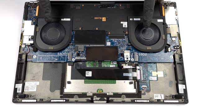 戴尔2022年重磅机型17寸xps17 9720形工作站拆箱评测以及拆解