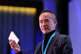 王石：倒卖玉米发家，差点成中国首富，66岁隐退领退休金1200万图片