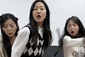 “没钱谁给你干”00后怼人让老板害怕，90后露出羡慕的眼神图片