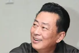 王诗槐的初恋妻子王筠：心疼经历坎坷的丈夫，把他和继子当成宝图片