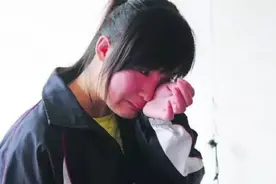 学霸孙女高考仅得47分，爷爷含泪请求复查，真相揭露后众人泪目图片