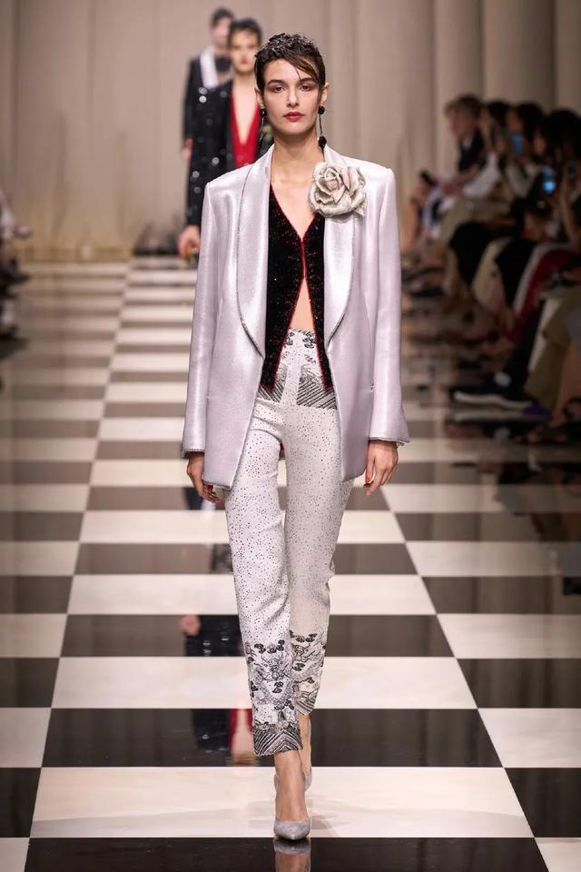 Giorgio Armani Prive �߼�����2023�ﶬϵ��ʱװ��