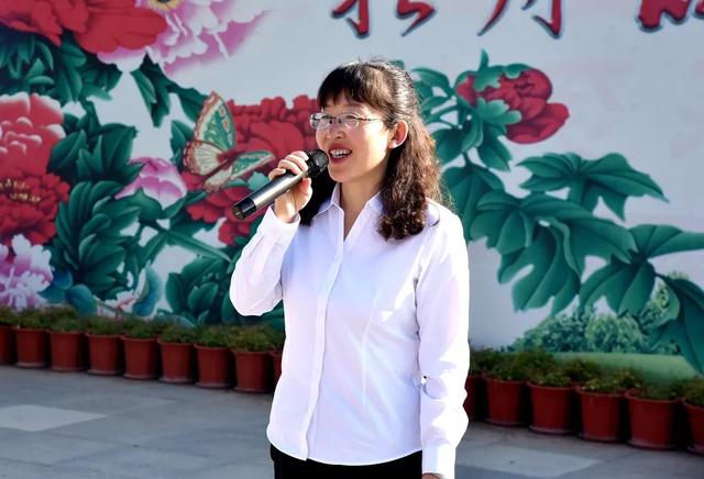 ϲӭ����� �滭�����̡����Ӱ��˴����Сѧ��ʦ�Ž��