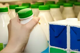 乳品界的“天然钙库”，中老年人每天喝一杯，提升元气，腿脚有力图片