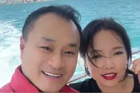 王老七离开《乡村爱情17》剧组，媳妇漂亮像女儿，自称感恩象牙山图片