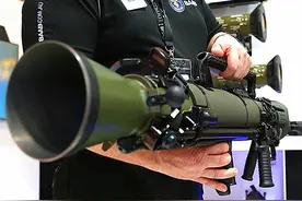 瑞典装备志——卡尔·古斯塔夫M4型无坐力炮图片