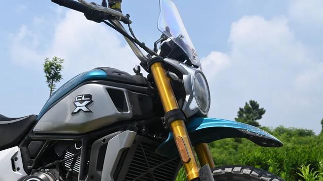 春风700 cl-x adventure:国货真香!摩托中的坦克300