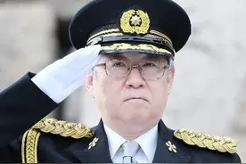 日本警察警衔和工资介绍图片