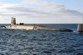 英国核潜艇起火，小插曲揭开了英国的遮羞布，海洋大国虚有其名图片