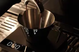 喝咖啡对身体好不好？健康摄入量是多少？推荐饮用时间是什么时候？图片