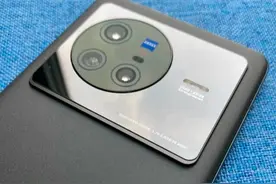 上手vivoX80图片