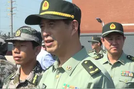 解放军部队中，有资格配备警卫员的军官，最低得是什么级别？图片